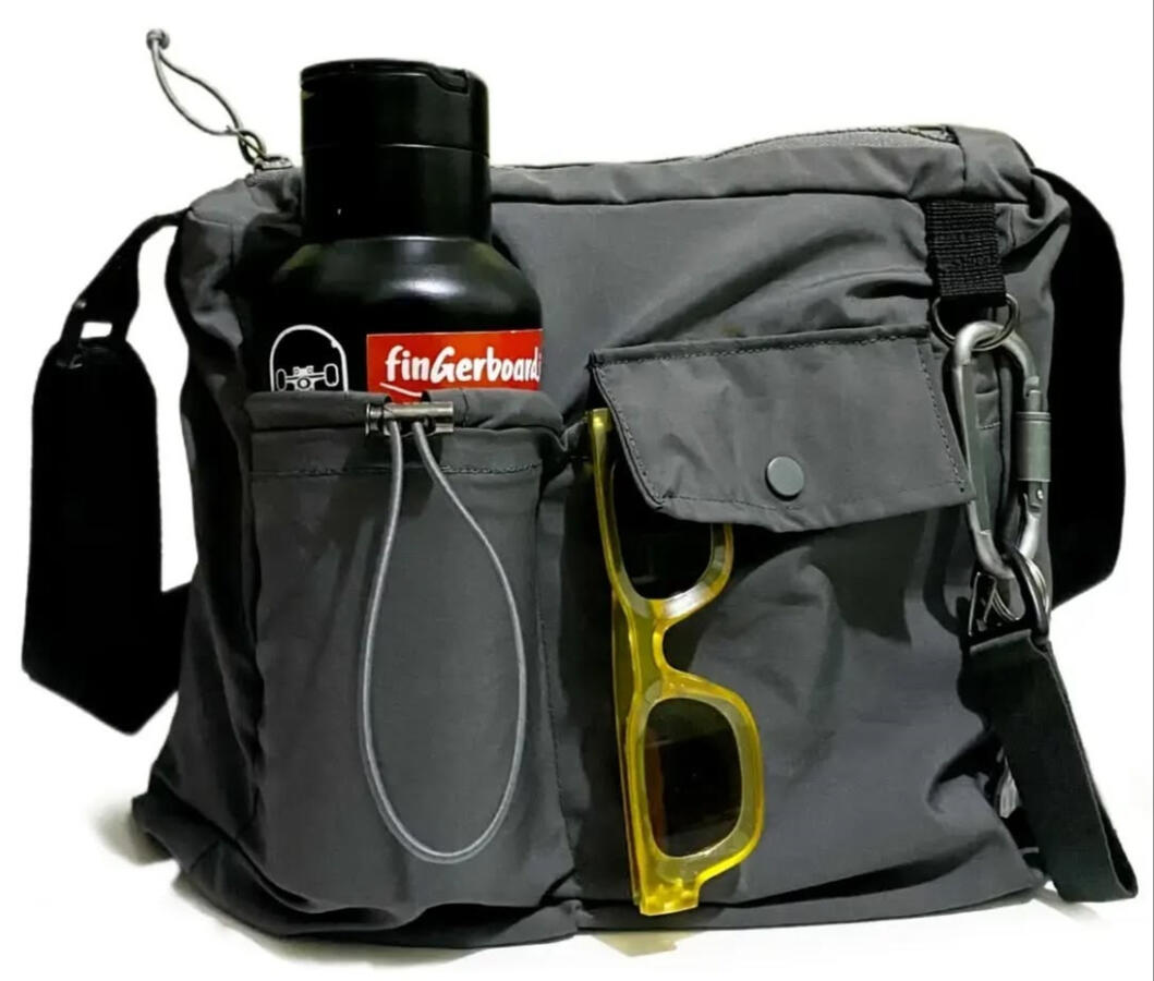 SHOULDER BAG